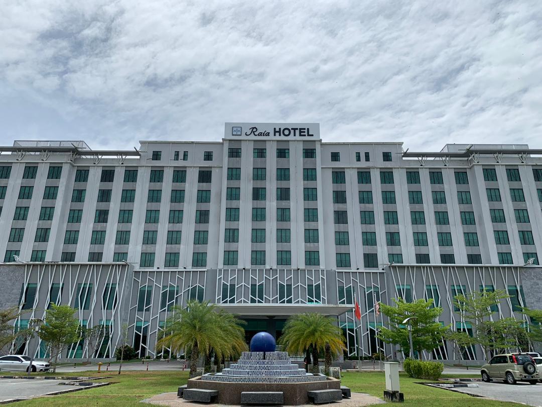 Raia & Convention Centre 4*