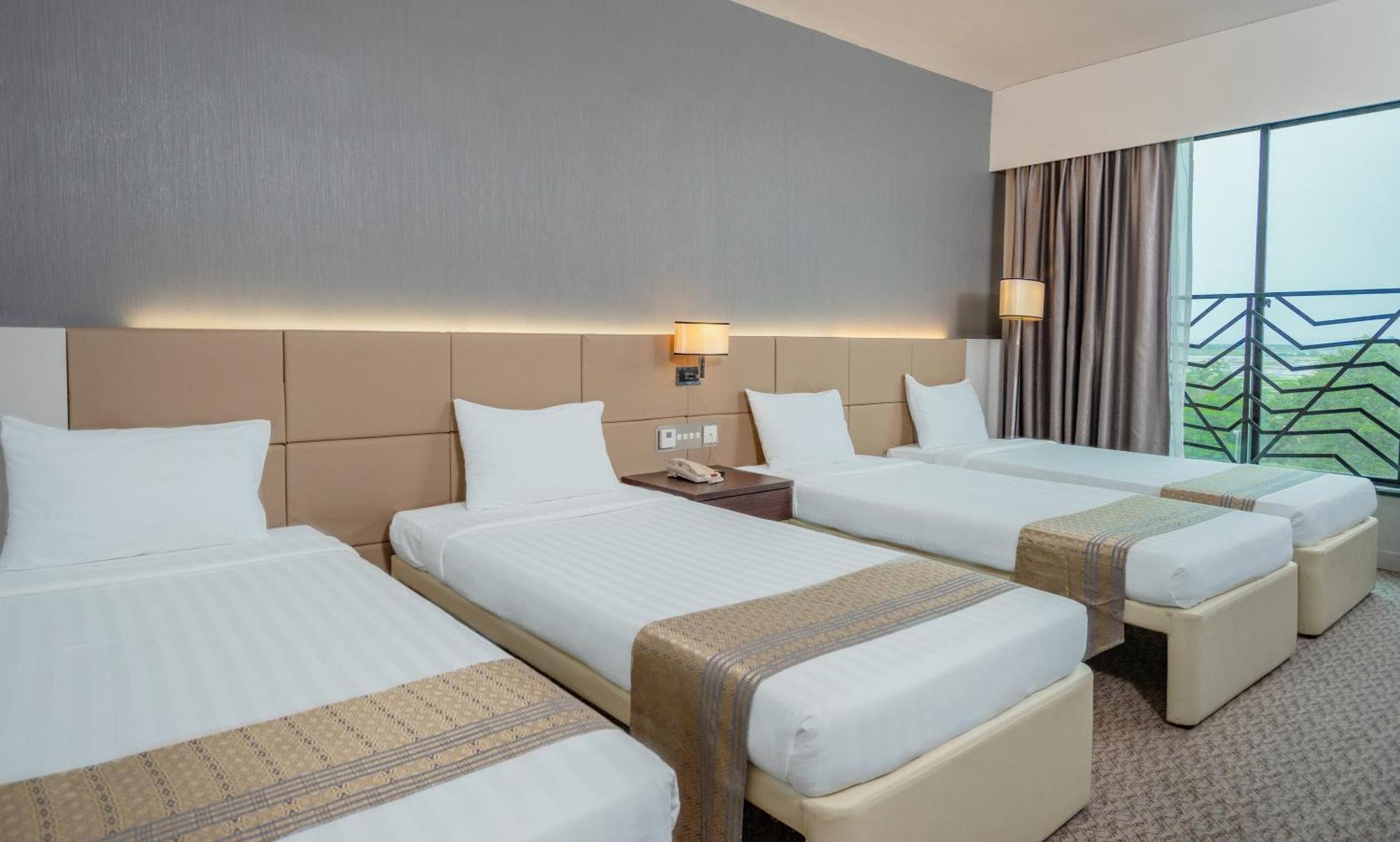 Raia & Convention Centre Hotel