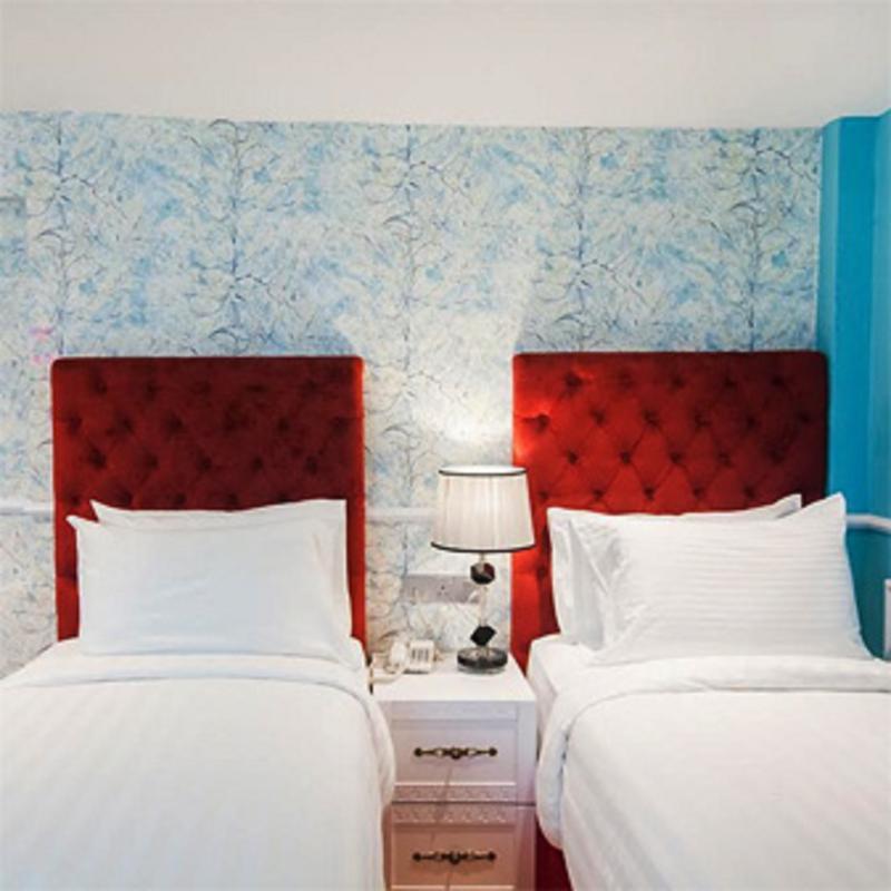 Hotel Raia & Convention Centre 4*