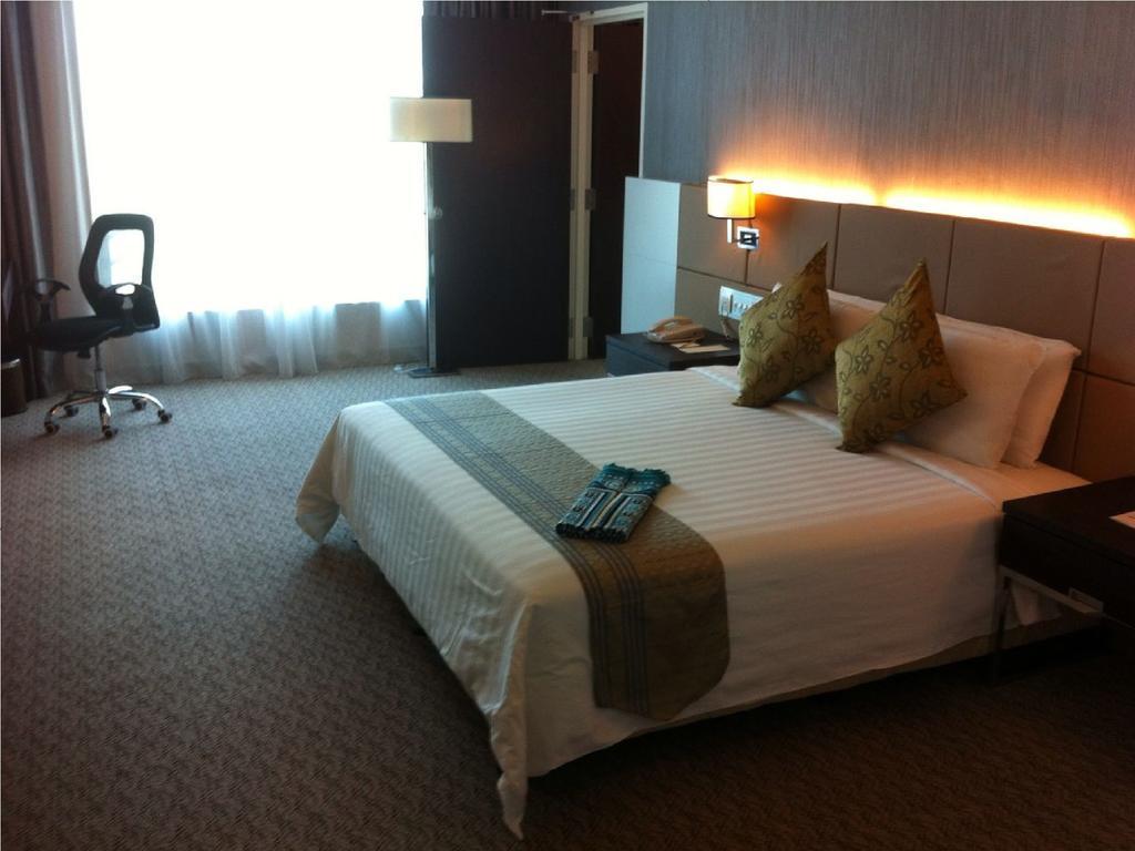 Raia & Convention Centre Hotel